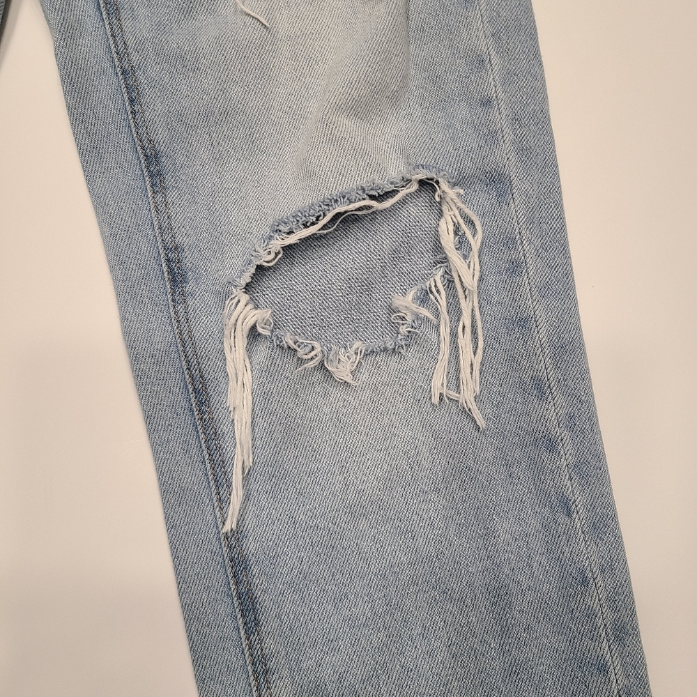 American Eagle Hi-Rise Tomgirl Distressed Light Wash Straight Leg Jeans 2 - Picture 7 of 16
